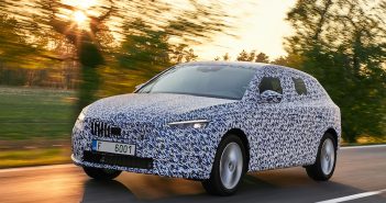 Nová Škoda Scala bude i na CNG, ovšem pouze s litrovým tříválcem Škoda Scala v jízdě