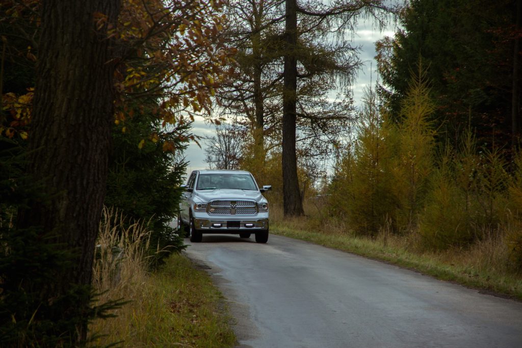 Na okreskách mezi Příbramí a Zdicemi s RAM 1500 EcoDiesel