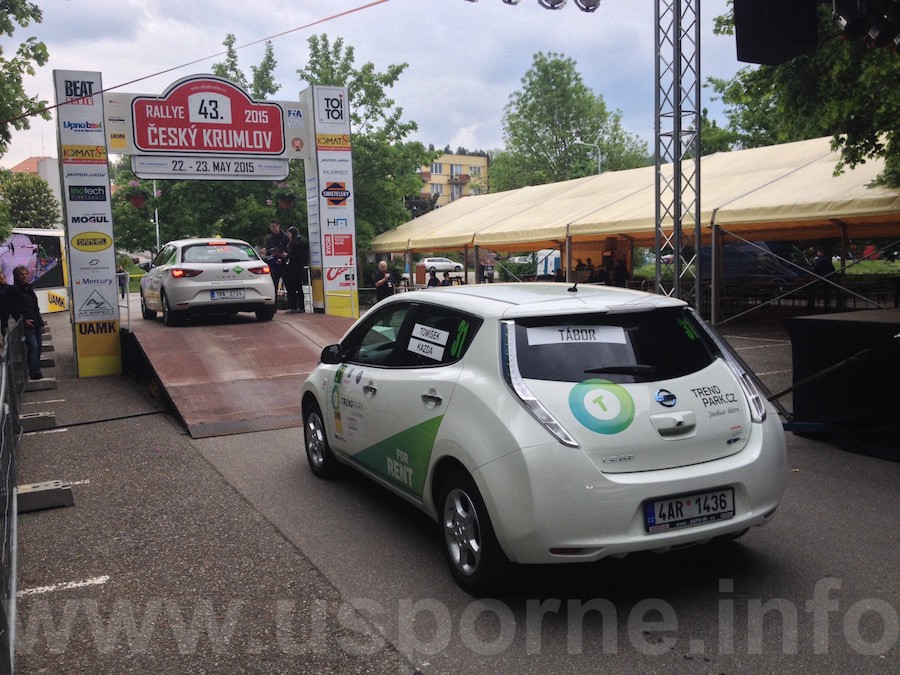 Nissan Leaf na společném startu New Energies Rallye Český Krumlov