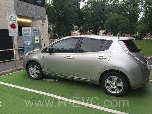Nissan Leaf na cestě do Chorvatska - nabíjení Klagenfurth am Worthesee