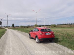 Honda HR-V 1,5 i-VTEC, převodovka CVT, červená