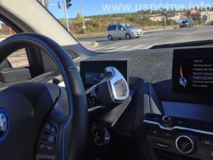 "Řadicí páka" v BMW i3 je nezvykle umístěna