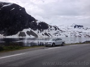 Octavia G-tec u jezera jezera Djupvatnet