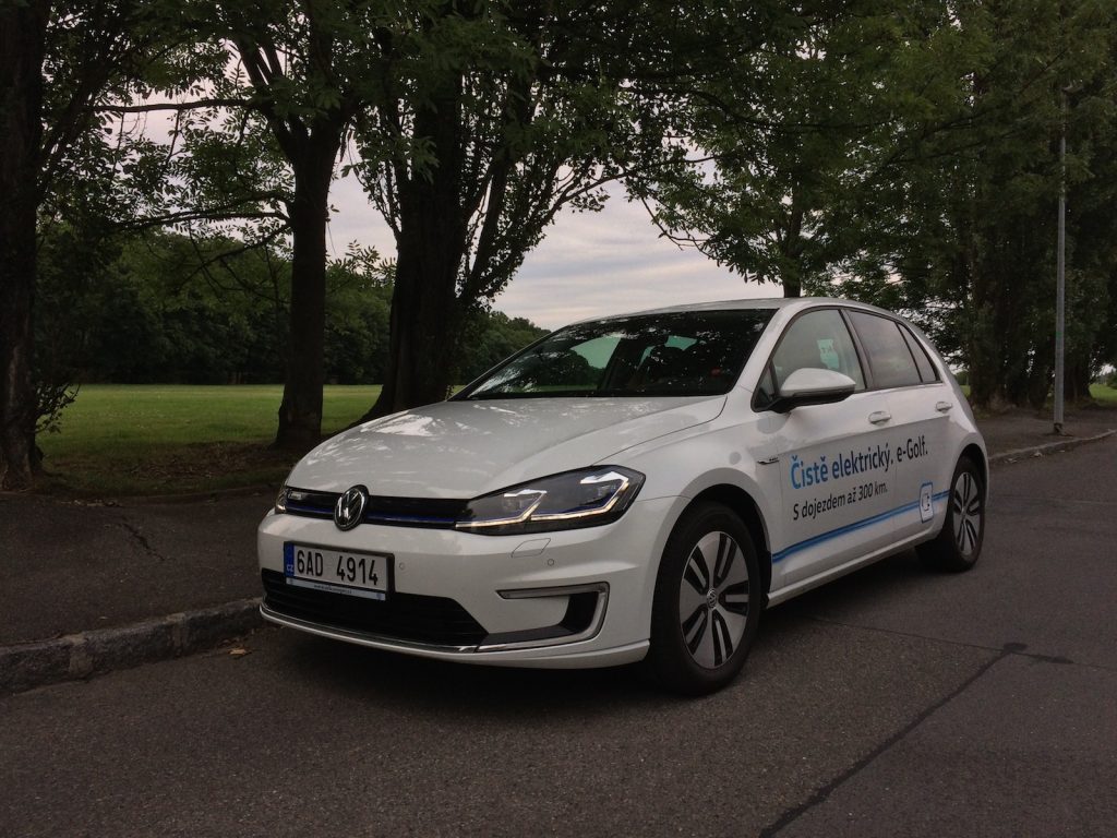 Volkswagen e-Golf (100 kW) - zepředu