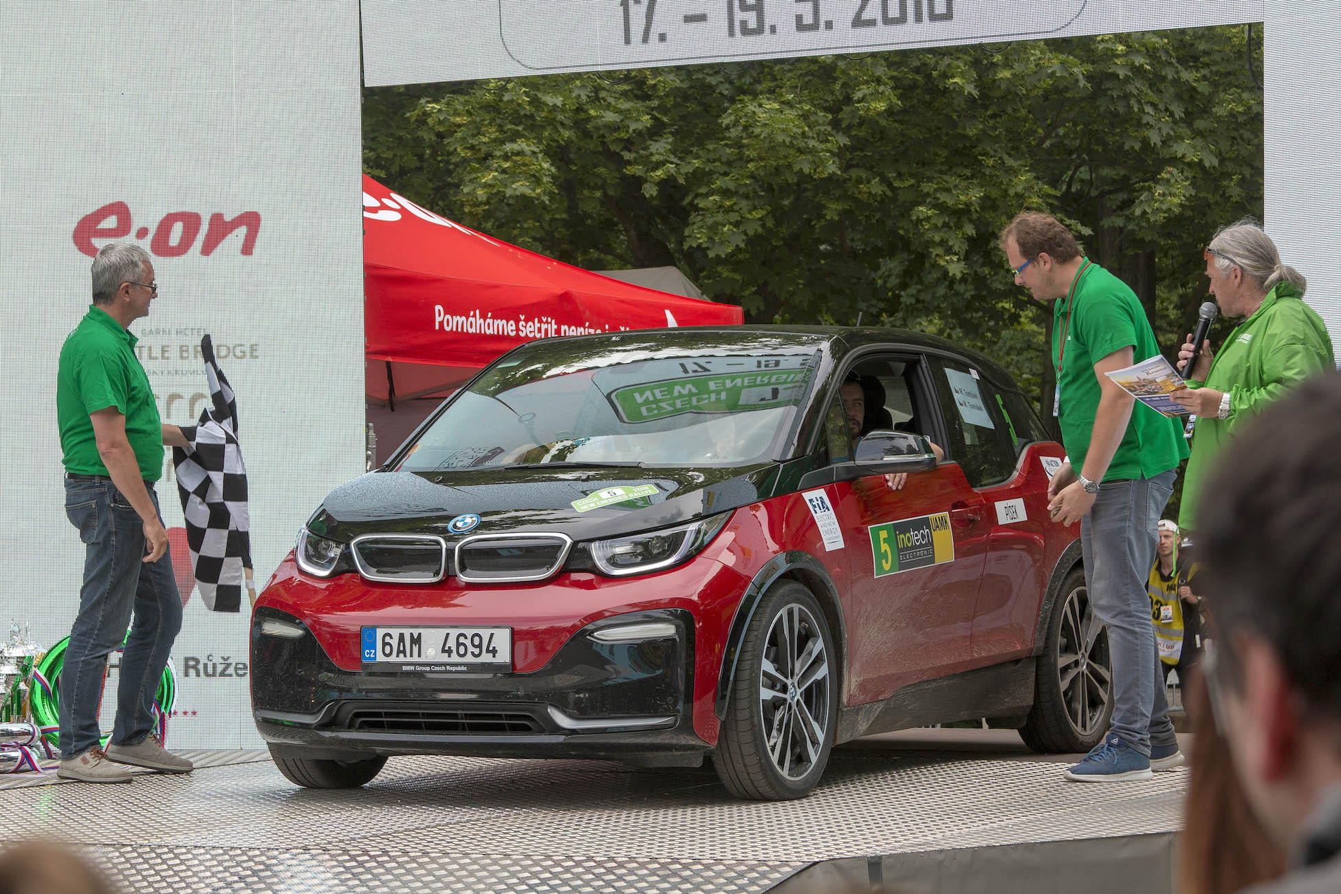 7. Czech New Energies Rallye - BMW #EcoRallyTeamCZ na cílové rampě