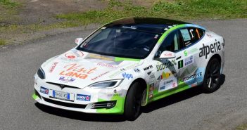 ECO Energy Rally Bohemia vyhrála francouzská posádka Renaultu ZOE Kofler-Gaioni, Tesla Model S