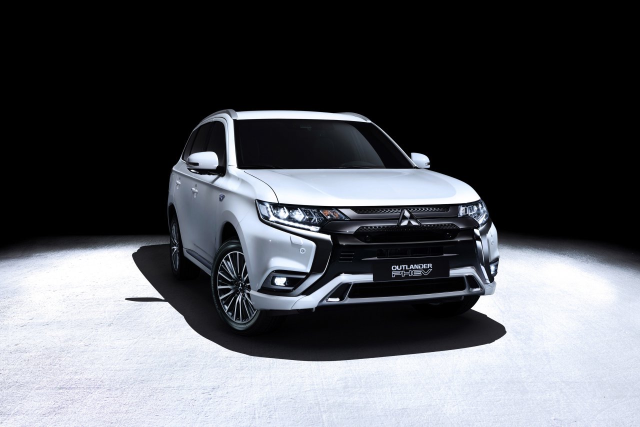 Mitsubishi Outlander PHEV 2019 (MY19)