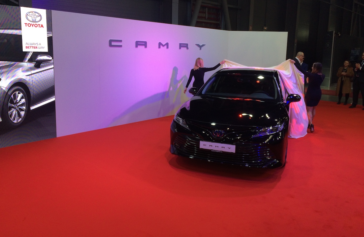 Toyota Camry Hybrid 2019
