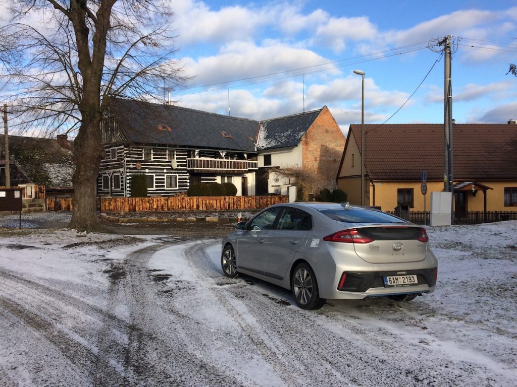 Hyundai Ioniq Hybrid - Liberecký kraj