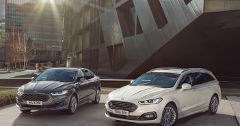 Modernizovaný Ford Mondeo Hybrid je k dispozici i jako kombi 2019 Ford Mondeo Hybrid - sedan i kombi