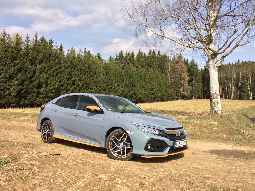 Honda Civic 1,5 VTEC TURBO - zepředu