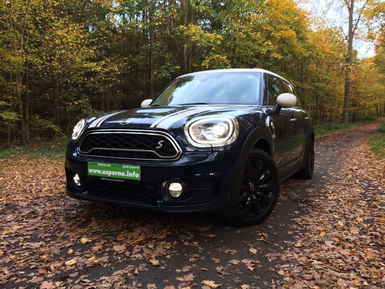 Mini Countryman S E All4 - zepředu