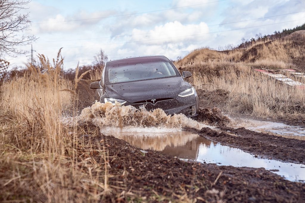 Tesla Model X 100D - off-road polygon Most