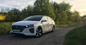 TEST: Hyundai Ioniq Plug-in Hybrid – skutečná spotřeba Hyundai Ioniq Plug-in Hybrid - zepředu/z boku