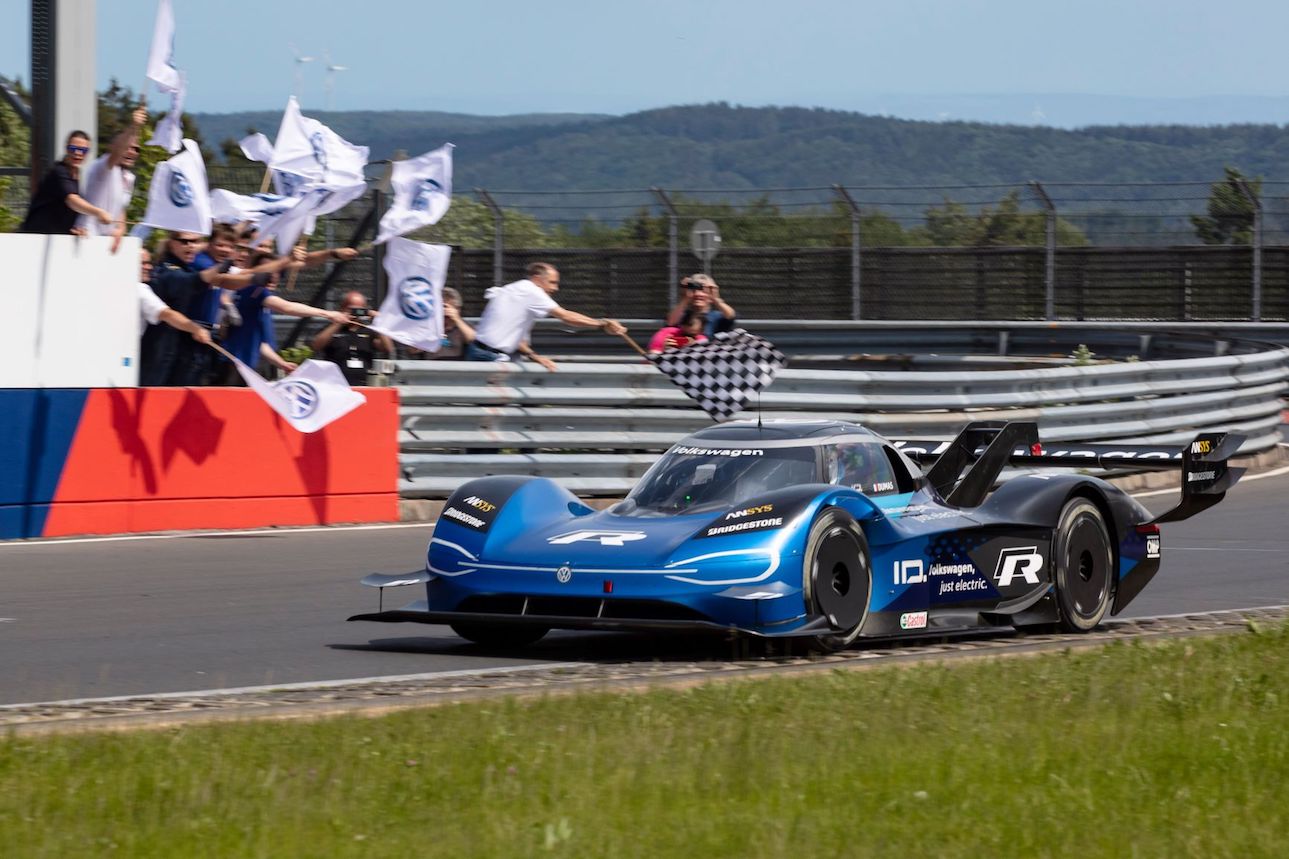 Volkswagen ID.R na trati severní smyčky okruhu Nürburgring