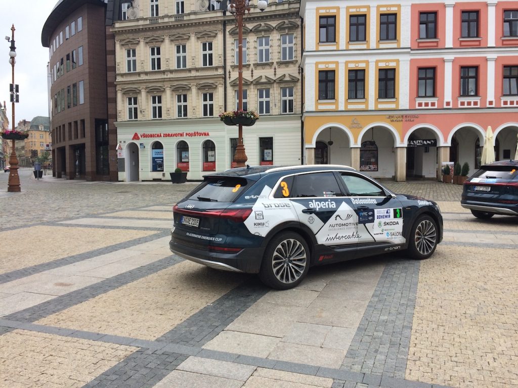 Audi e-tron na startu ECO energy Rally Bohemia