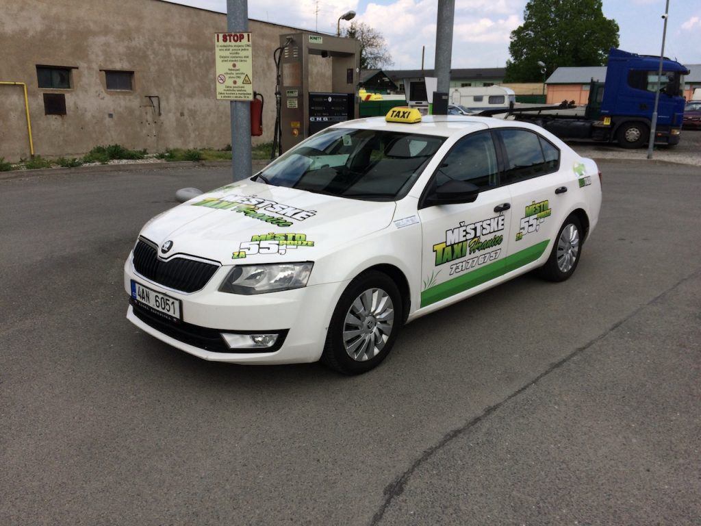 Škoda Octavia G-TEC Taxi Frida tankuje CNG