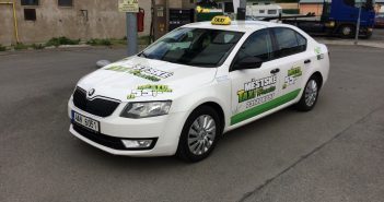 Škoda Octavia G-TEC najela půl milionu km, jezdí i na vodík Škoda Octavia G-TEC Taxi Frida tankuje CNG