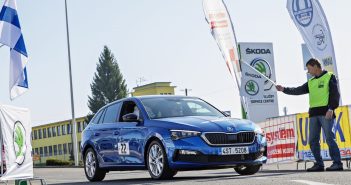 Škoda Economy Run 2019, nejnižší emise opět vozy na CNG Škoda Economy Run 2019 - Škoda Scala na startu