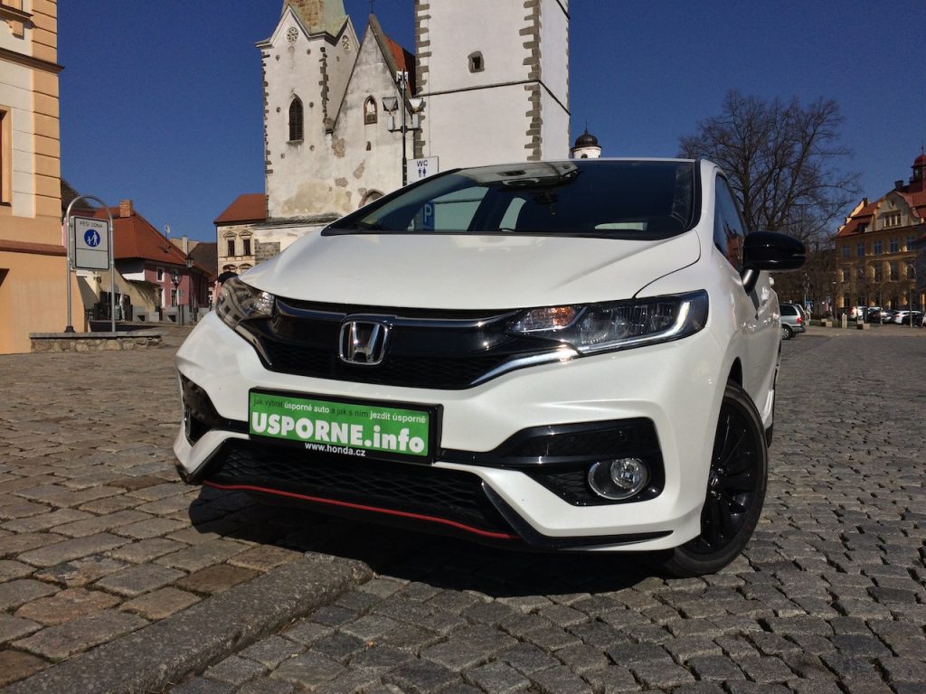 Honda Jazz Dynamic 1,5 i-VTEC 96 kW CVT - zepředu