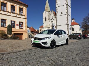 Honda Jazz Dynamic 1,5 i-VTEC 96 kW CVT - zepředu, z boku