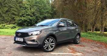 Lada Vesta 1,6 l SW Cross – první svezení, spotřeba Lada Vesta SW Cross - zepředu