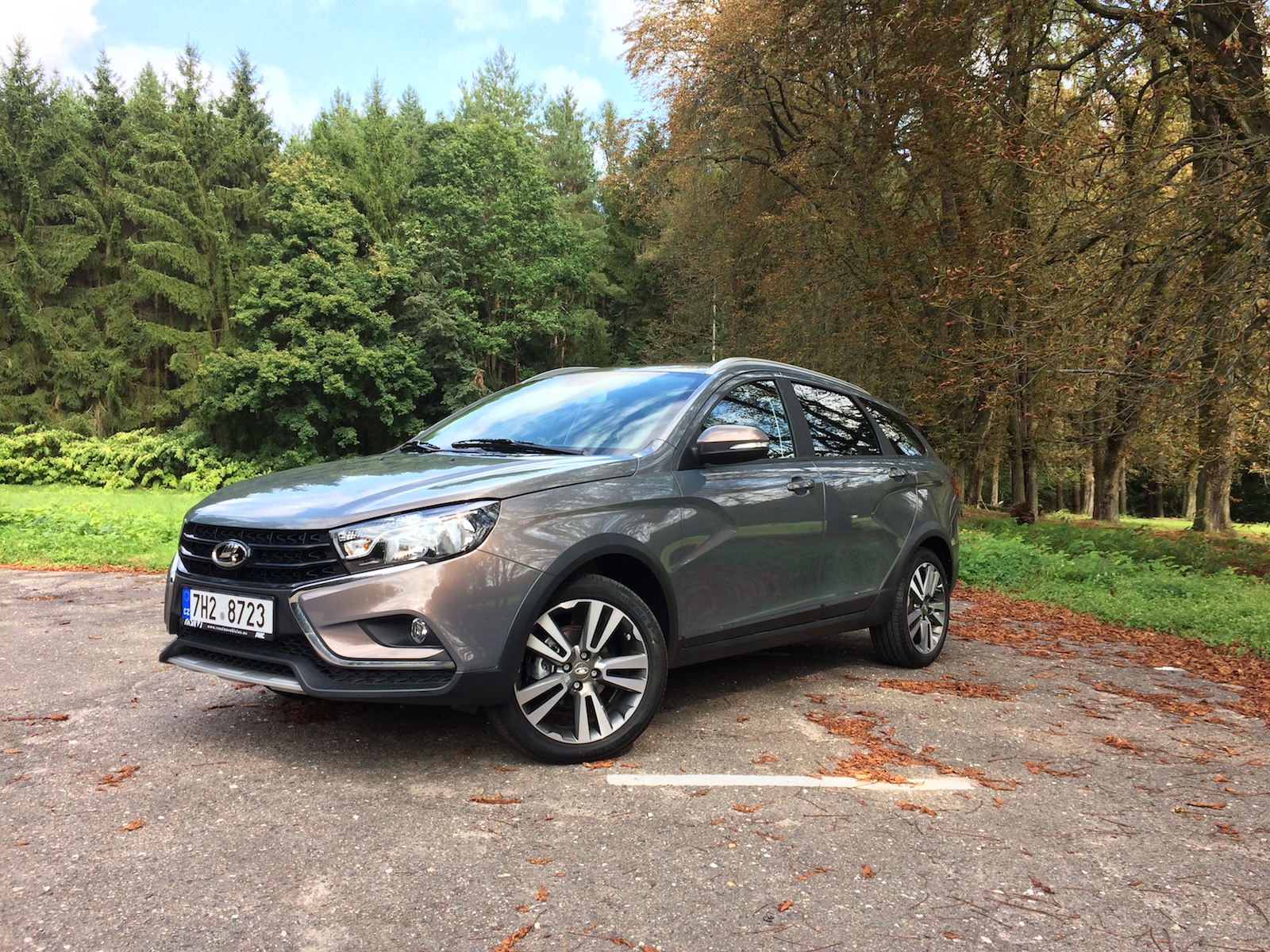 Lada Vesta SW Cross - zepředu