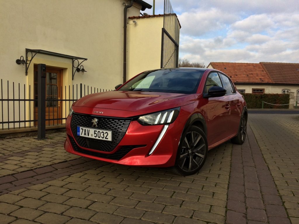 Peugeot 208 - zepředu