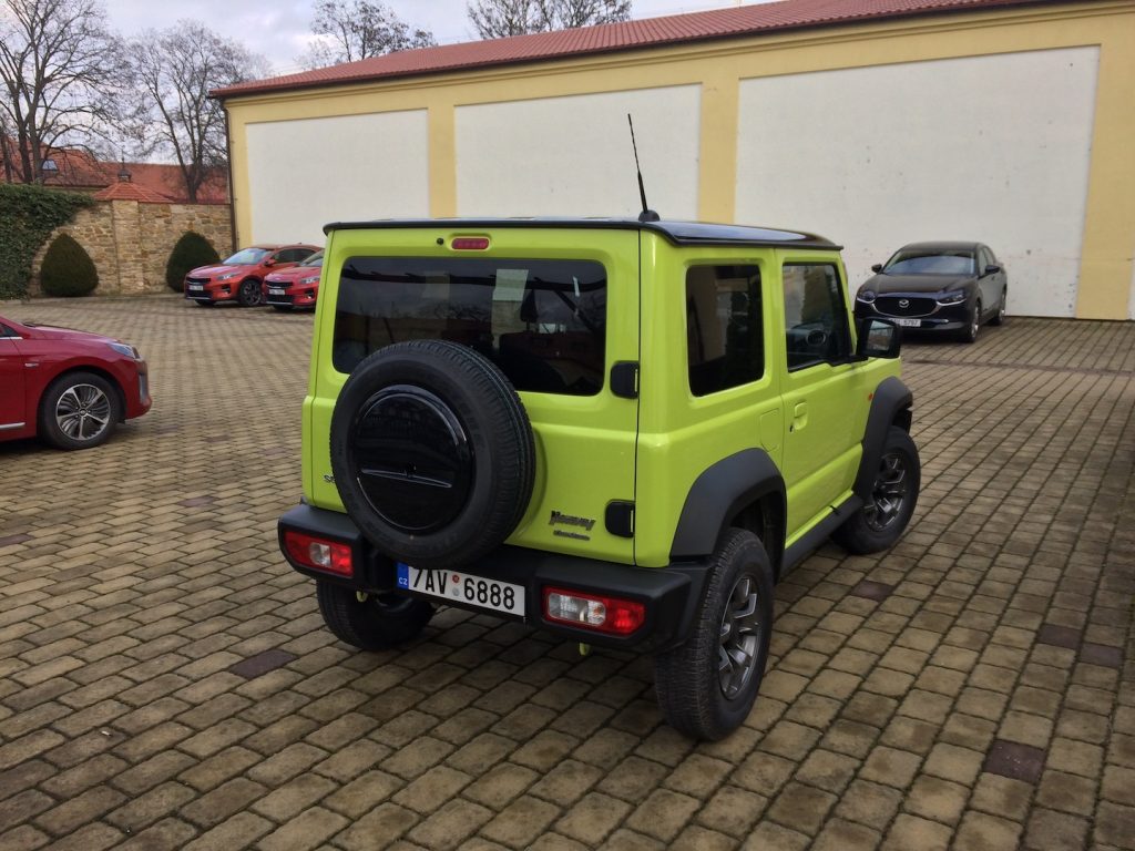 Suzuki Jimny - zezadu