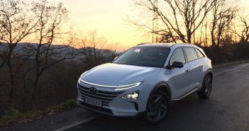 Řídil jsem vodíkové auto – Hyundai Nexo na palivové články Hyundai Nexo - vodíkové auto