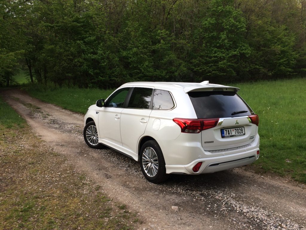 Mitsubishi Outlander PHEV MY19 - zezadu