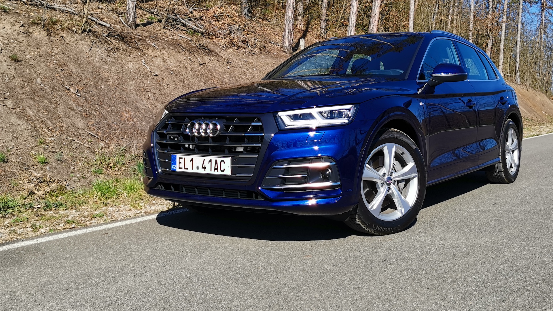 Audi Q5 55 TFSI e Quattro - zepředu - náhled