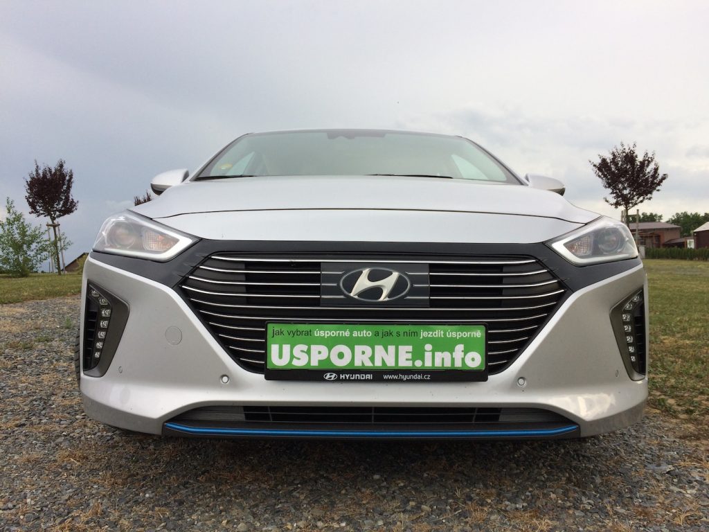 Hyundai Ioniq Hybrid - zepředu