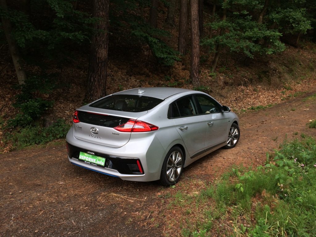 Hyundai Ioniq Hybrid - zezadu/z boku