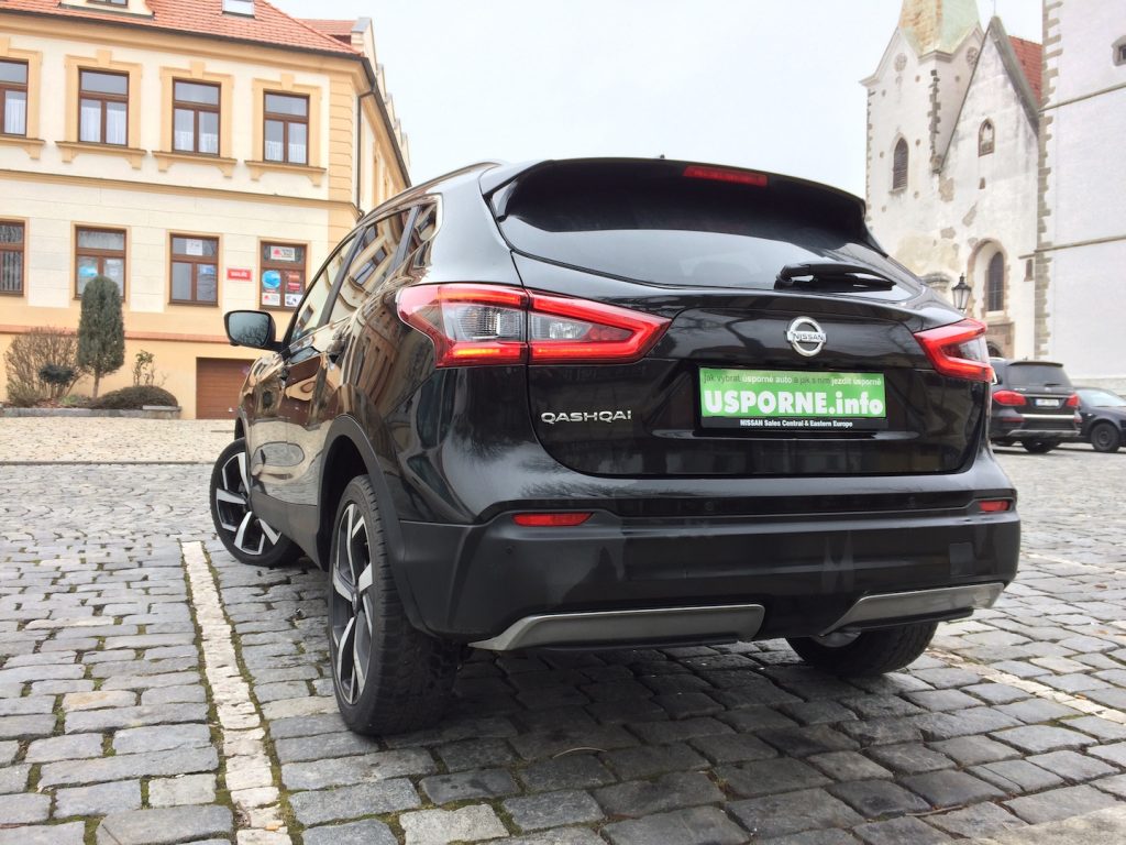 Nissan Qashqai 1,6 DIG-T 120 kW - zezadu