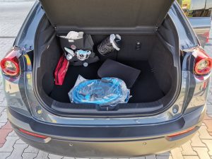 Elektromobil Mazda MX-30 - zavazadlový prostor