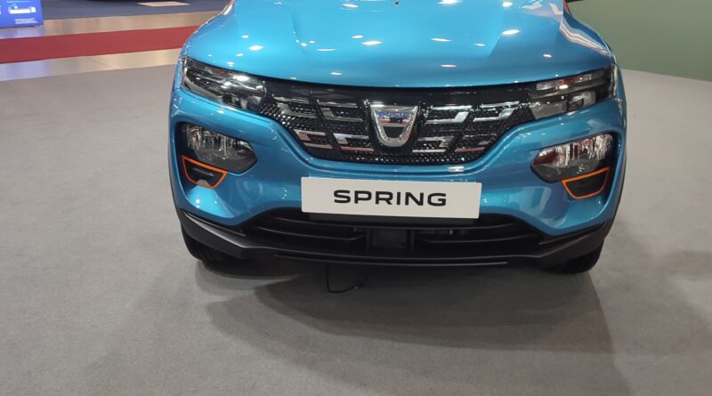 Dacia Spring zepředu