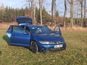 Volkswagen Polo R-Line - otevřené dveře