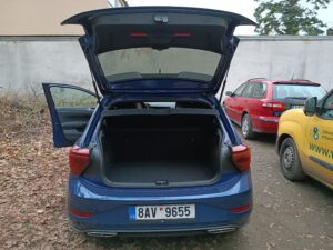 Volkswagen Polo R-Line - zavazadlový prostor
