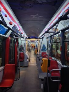 Vánoční Tramvaj Škoda 15T - interiér