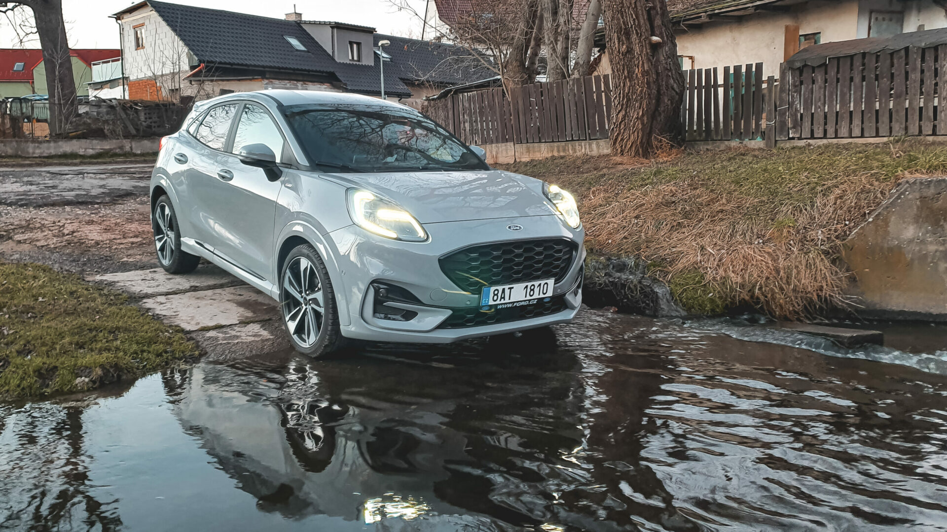 Ford Puma ST-line před brodem