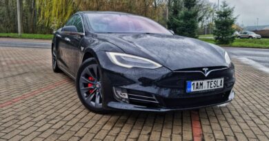 Tesla Model S Performance - úsporně (náhled)