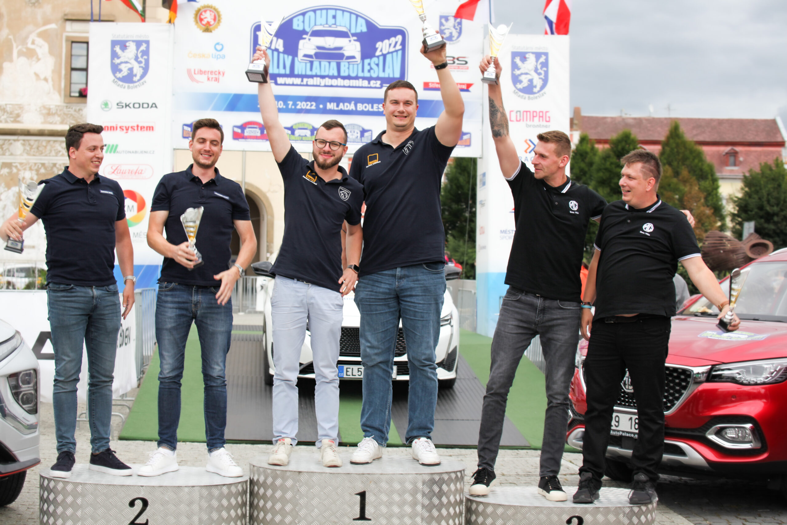 Vyhlášení vítězů a posádka MG Motor Czech Republic na třetím místě