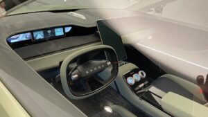 Sedmimístný elektromobil Škoda Vision 7S - design interiéru