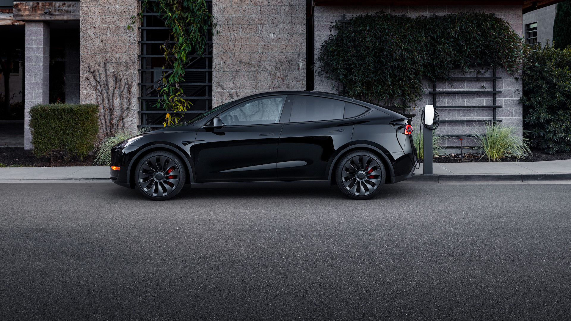 Nejlevnější Tesla Model Y - náhled