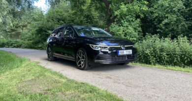 Volkswagen Golf 1.5 TSI Variant - předobok