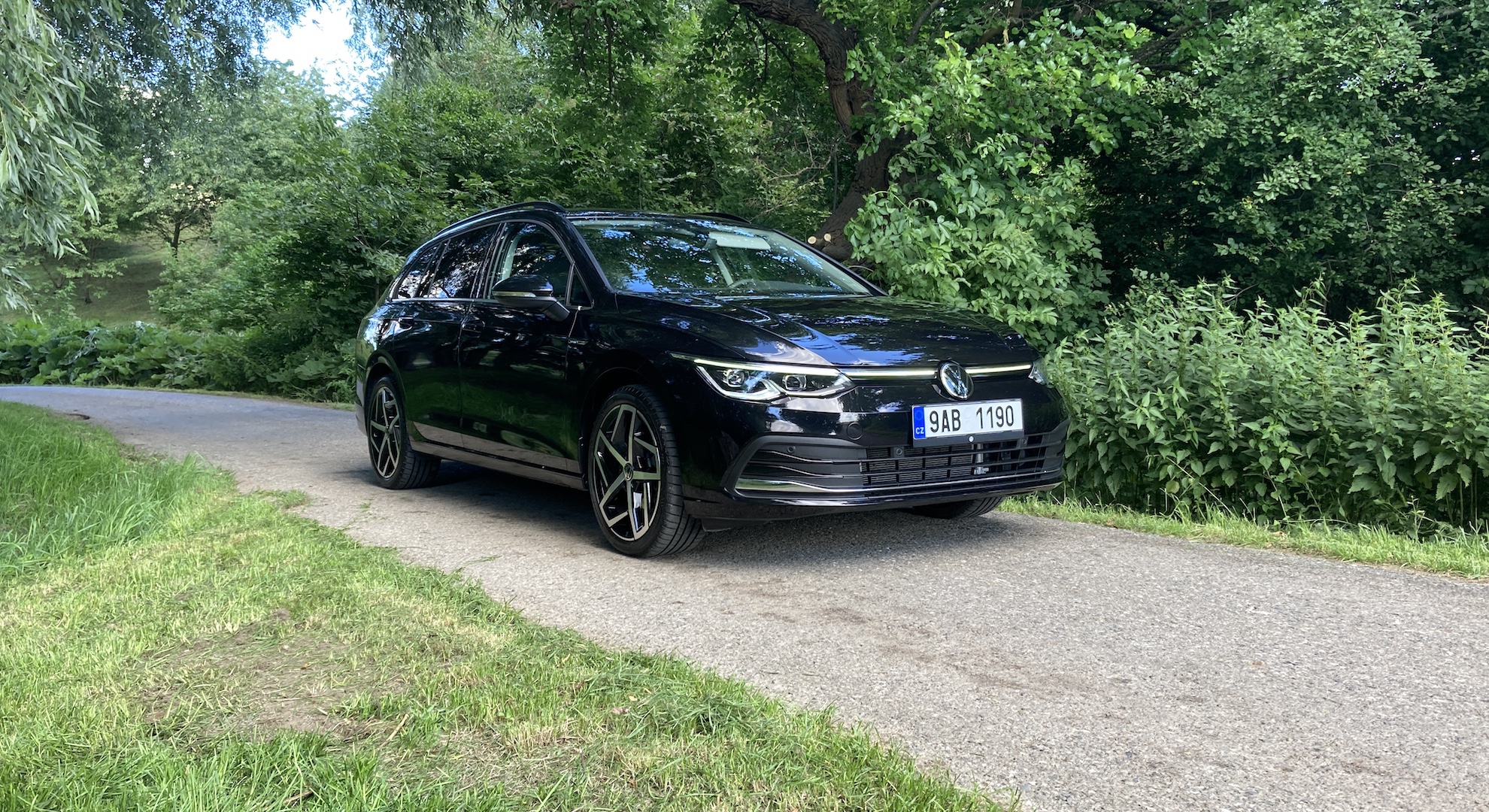 Volkswagen Golf 1.5 TSI Variant - předobok