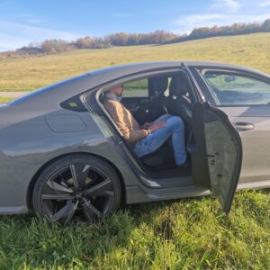 Peugeot 508 PSE - místo na zadních sedadlech (foto Jan Švandrlík)