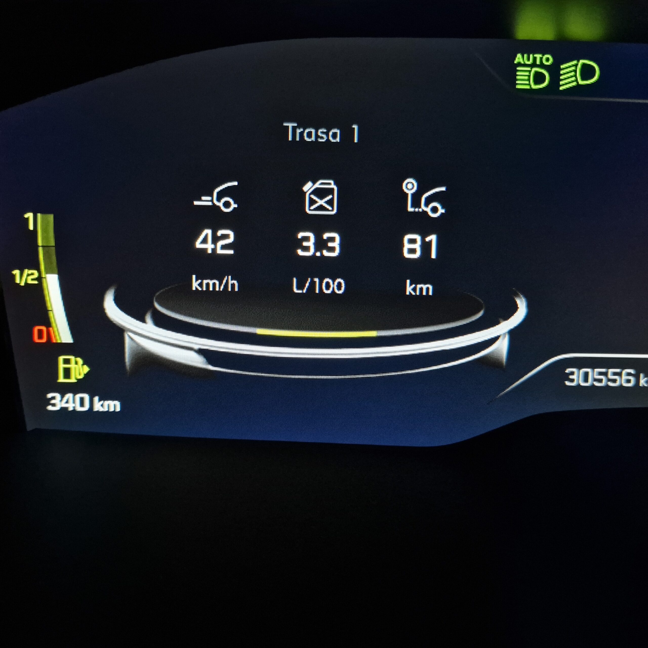 Peugeot 508 PSE - režim hybrid a spotřeba (foto Jan Švandrlík)