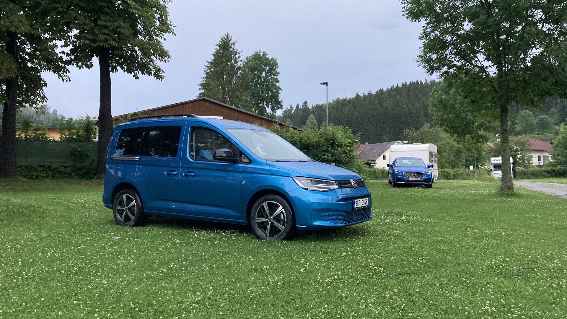 Volkswagen Caddy California, první večer v Rakousku
